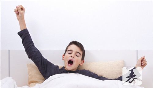 睡觉头出汗怎么回事男性