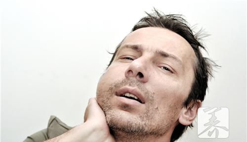 男人脸上有疤痕怎么办？