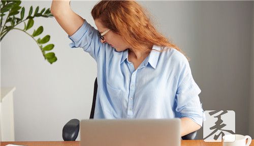 女人下面腋毛多图片