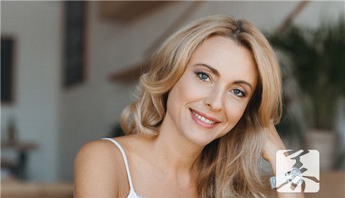 女人面部衰老顺序