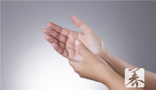 女人手掌通天纹命好吗