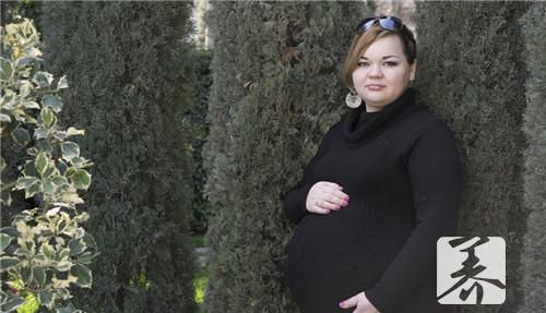 孕后期手脚肿是女孩吗
