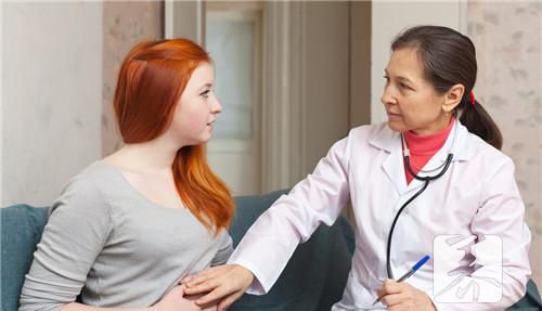 女性下腹两侧痛的症状