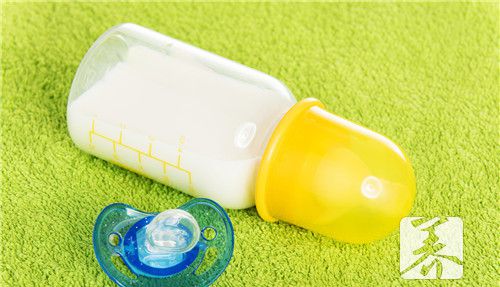 1段换2段奶粉怎么转奶