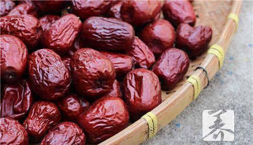 红枣泡水喝的9大禁忌