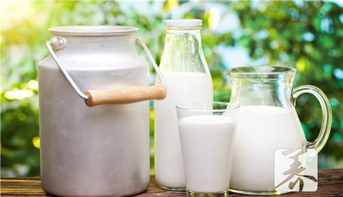 生牛乳好还是脱脂乳好