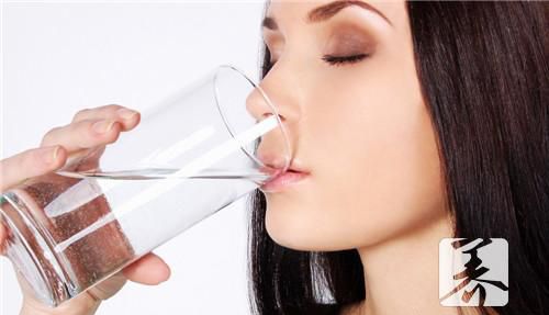 苏打水和气泡水的区别