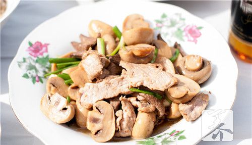 蒜瓣炒肉的做法