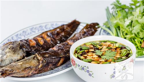 鲶鱼闷豆腐