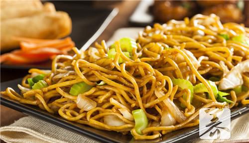 豆芽炒面条的家常做法