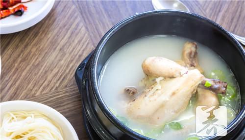香菇乌鸡汤的功效是什么？