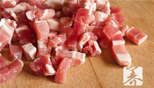 油炸里脊肉怎么做？这样做又嫩又好吃！