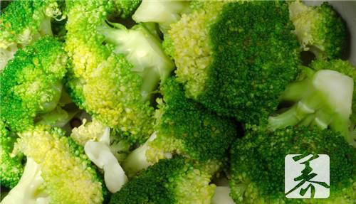 西兰花炒牛肉怎么做？