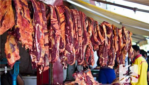 砂锅土豆炖牛肉应该怎么做？