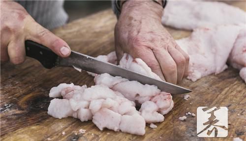 凉拌白肉如何制作？美食专家介绍方法