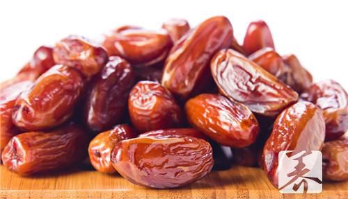 5种中药零食乱吃毁健康，女人千万别乱补！