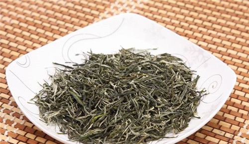 怀孕可以吃松针茶吗？怀孕吃什么比较好