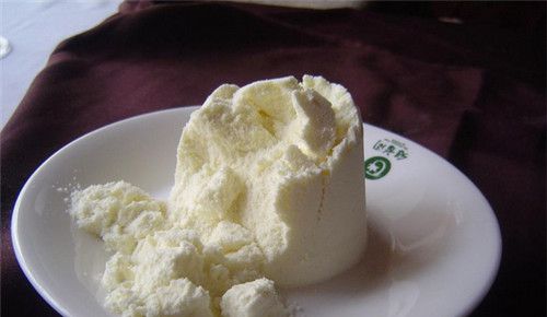 怀孕可以吃低脂奶粉吗？怀孕吃什么比较好