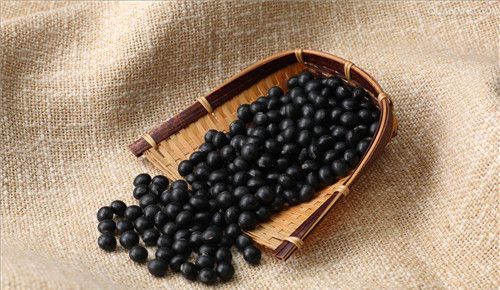 怀孕可以吃黑豆吗？怀孕吃什么比较好