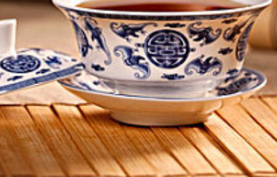 乌鸡白凤尾菇汤的美容作用与功效_配方组成与制作方法