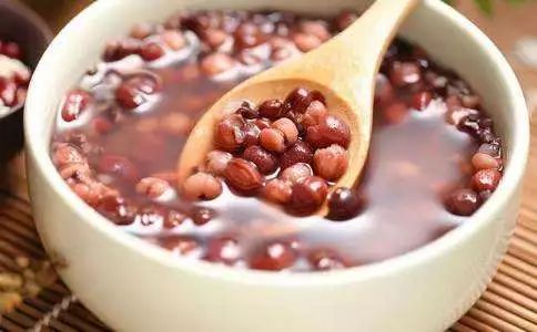 红豆的食疗功效和作用_红豆的养生保健食谱