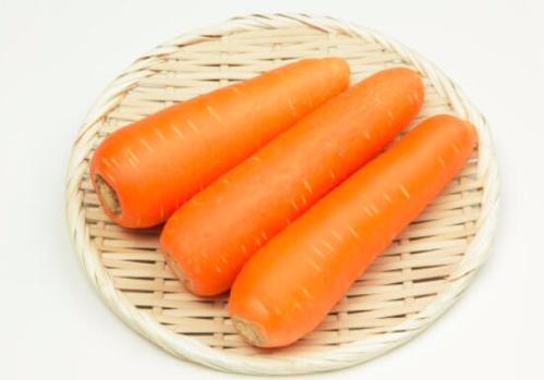 胡萝卜的食疗功效和作用_胡萝卜的养生保健食谱