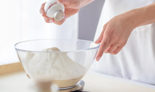 食盐禁忌人群与作用功效_什么人不能吃 不宜同吃食物