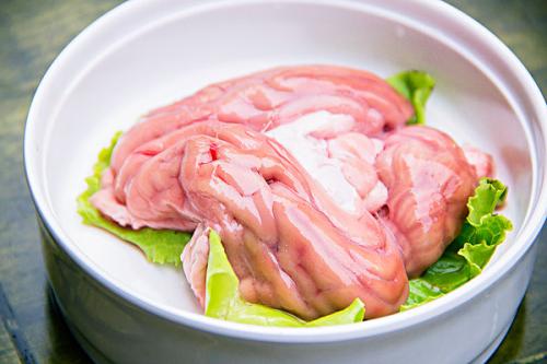 猪脑不能和什么一起同吃？与猪脑相宜相克的食物有哪些