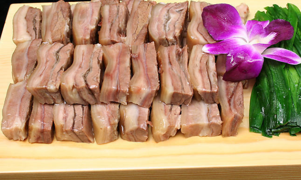 狗肉禁忌人群与作用功效_什么人不能吃 不宜同吃食物
