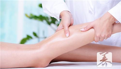 大腿皮纹不对称是什么意思？