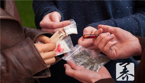 亚硝酸盐轻微中毒吃啥能好？