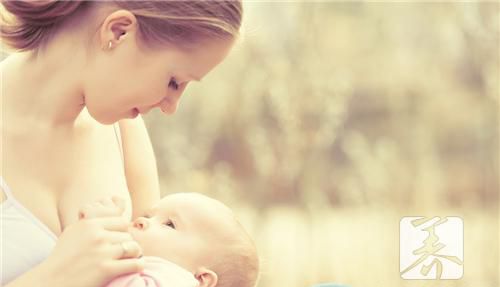 如何实现纯母乳喂养的呢？
