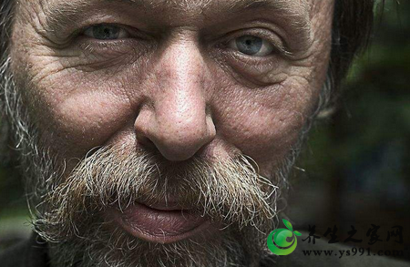 缺乏经济收入的老年人有哪些心理特点