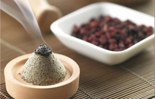 眼睑痉挛艾灸有用吗？艾灸怎么调理？灸那几个部位？
