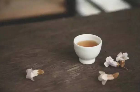 犯困喝什么茶和饮料提神醒脑_学生喝什么茶提神醒脑
