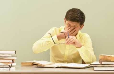 一学习就犯困怎么办？看书犯困想睡觉的解决办法