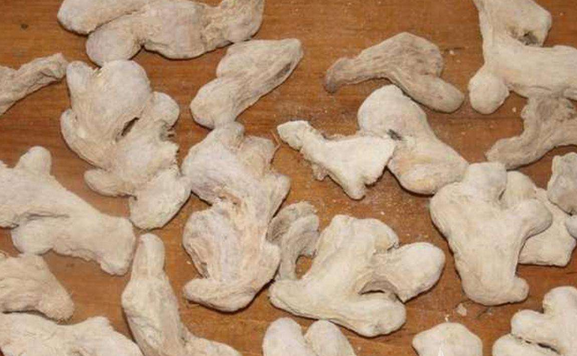 石明山甘草干姜汤治疗​肺痿医案经验