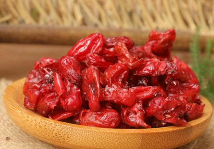伏牛山里说萸肉_山萸肉作用功效、经验医案及妙用探讨