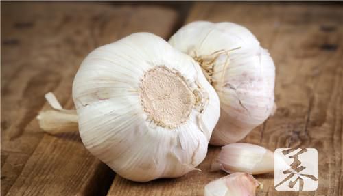 ​蒜苔炒土豆条的做法是什么？