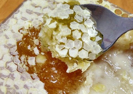 蜂乳禁忌人群与作用功效_什么人不能吃 不宜同吃食物