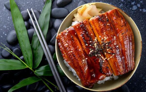 夏季吃泥鳅的好处？夏天泥鳅煲什么比较好？